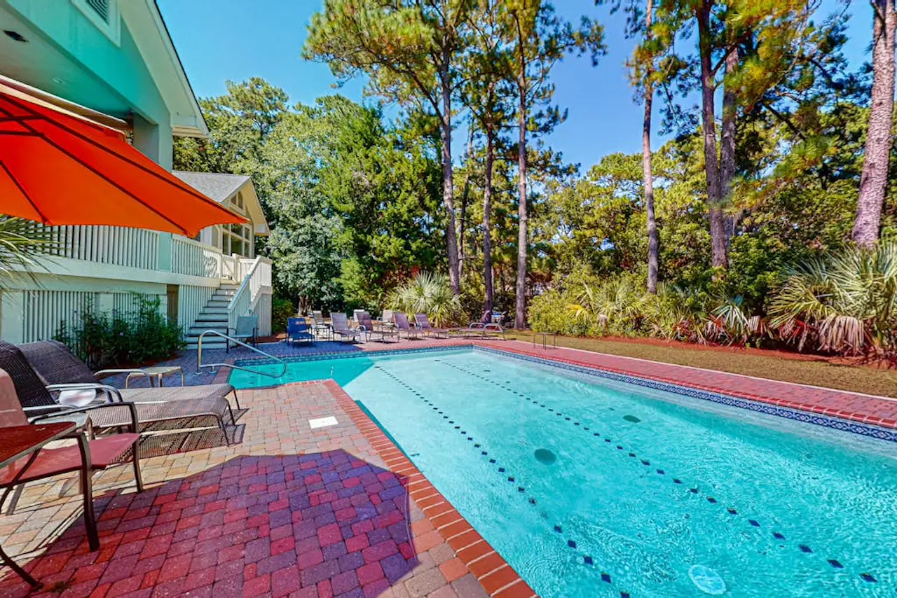 Spacious family-friendly home with private pool, hot tub, WiFi & AC near the beach