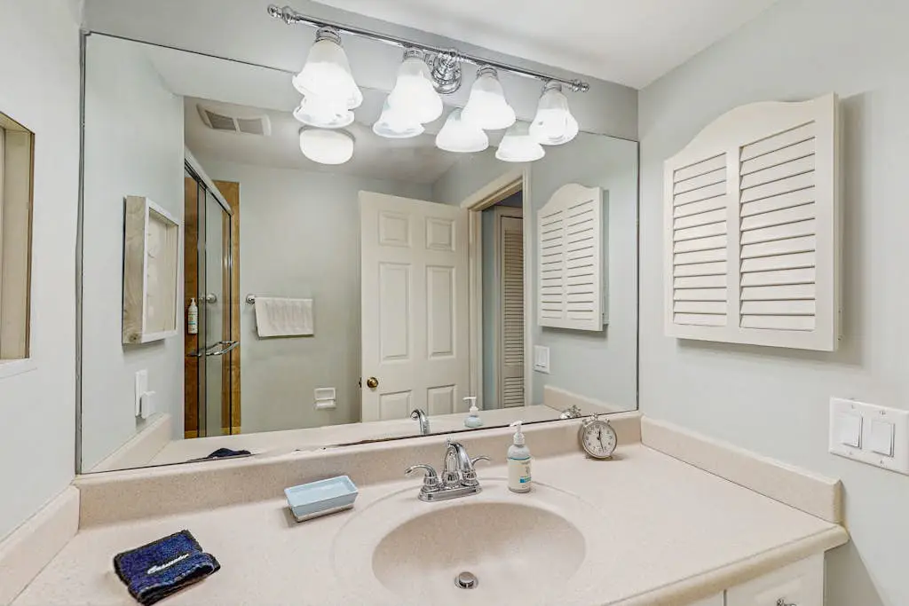 Conveniently Located Vacation Condo w/Shared Pool & Tennis Court, Free WiFi, AC