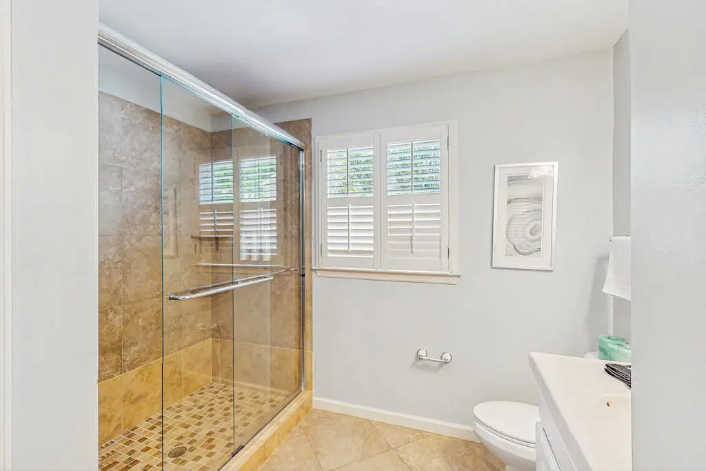 Conveniently Located Vacation Condo w/Shared Pool & Tennis Court, Free WiFi, AC