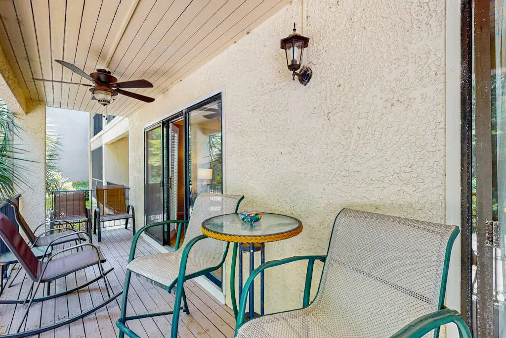 Conveniently Located Vacation Condo w/Shared Pool & Tennis Court, Free WiFi, AC