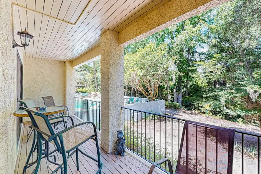 Conveniently Located Vacation Condo w/Shared Pool & Tennis Court, Free WiFi, AC