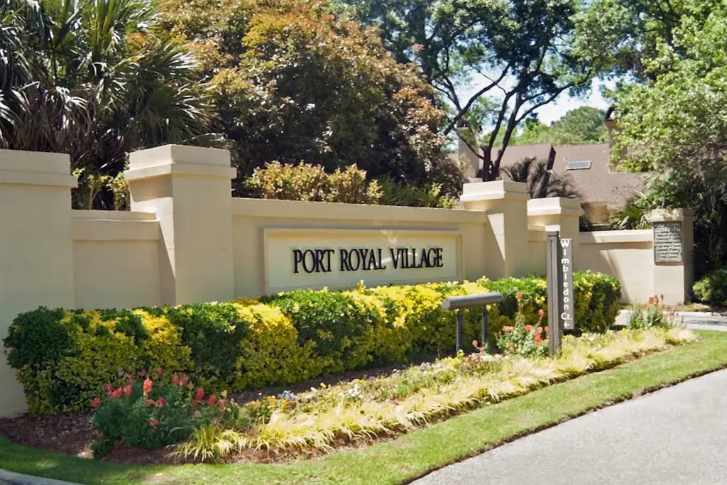 Fantastic Vacation Condo Close to Beach w/Free WiFi, AC, W/D, Shared Pool/Tennis