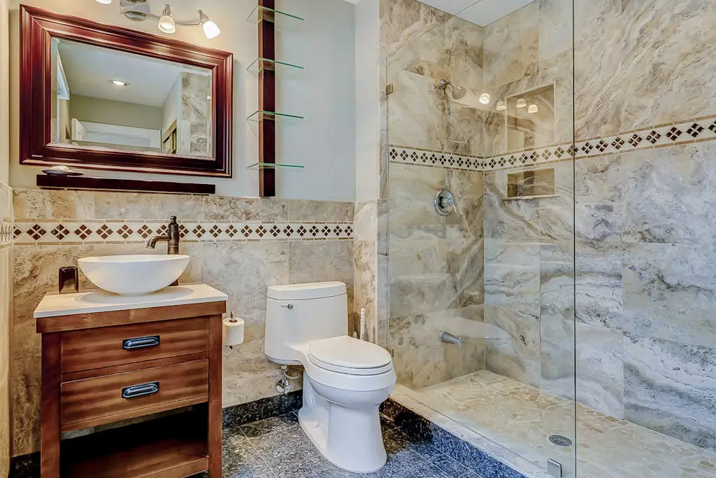 Townhouse Ideally Located Close to Beach w/Shared Pool, Free WiFi, AC, W/D