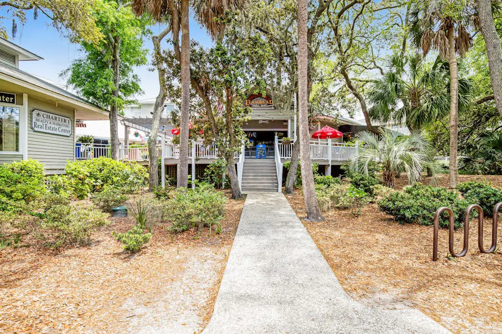 Dreamy Island Condo W/ Beach Access, Shared Pool, Private Balcony & WiFi