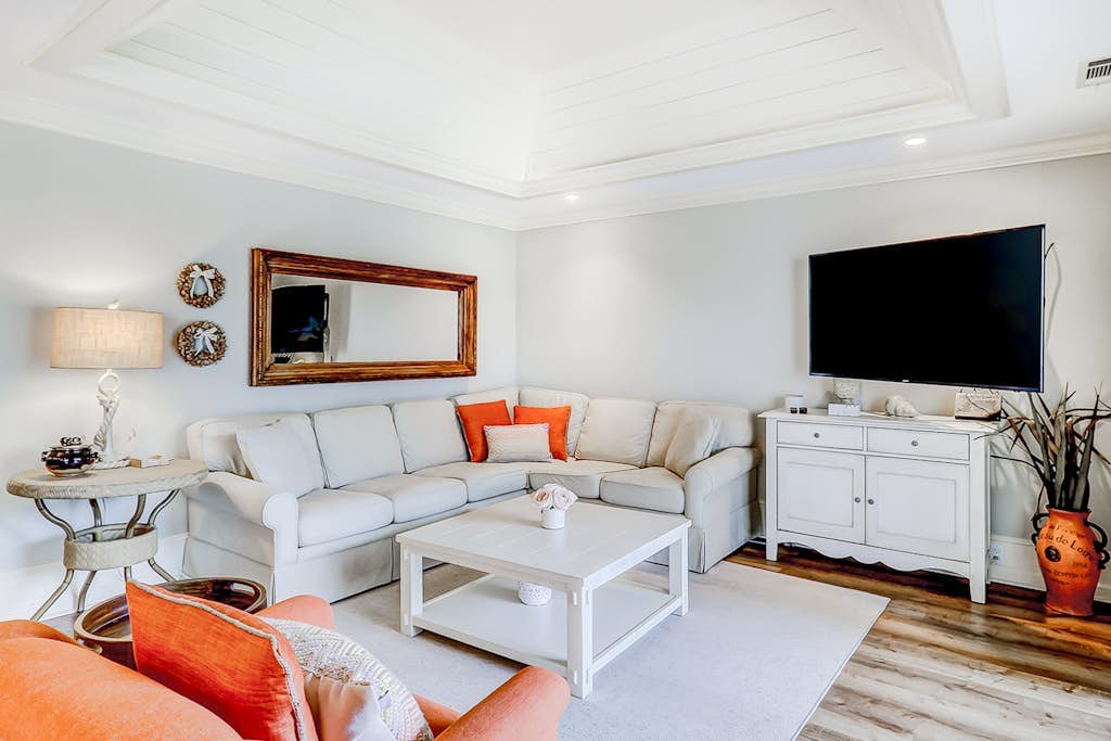 Mizzenmast Court 5