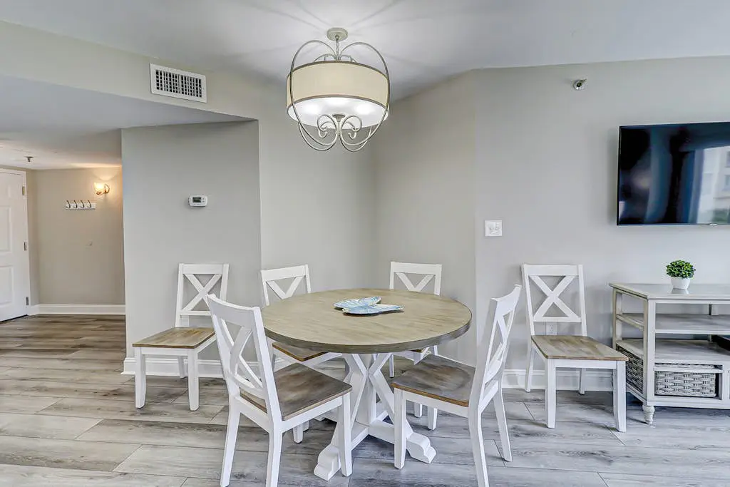 First-Floor, Oceanfront Condo w/Free WiFi, Balcony, Shared Hot Tub, Pool, Sauna