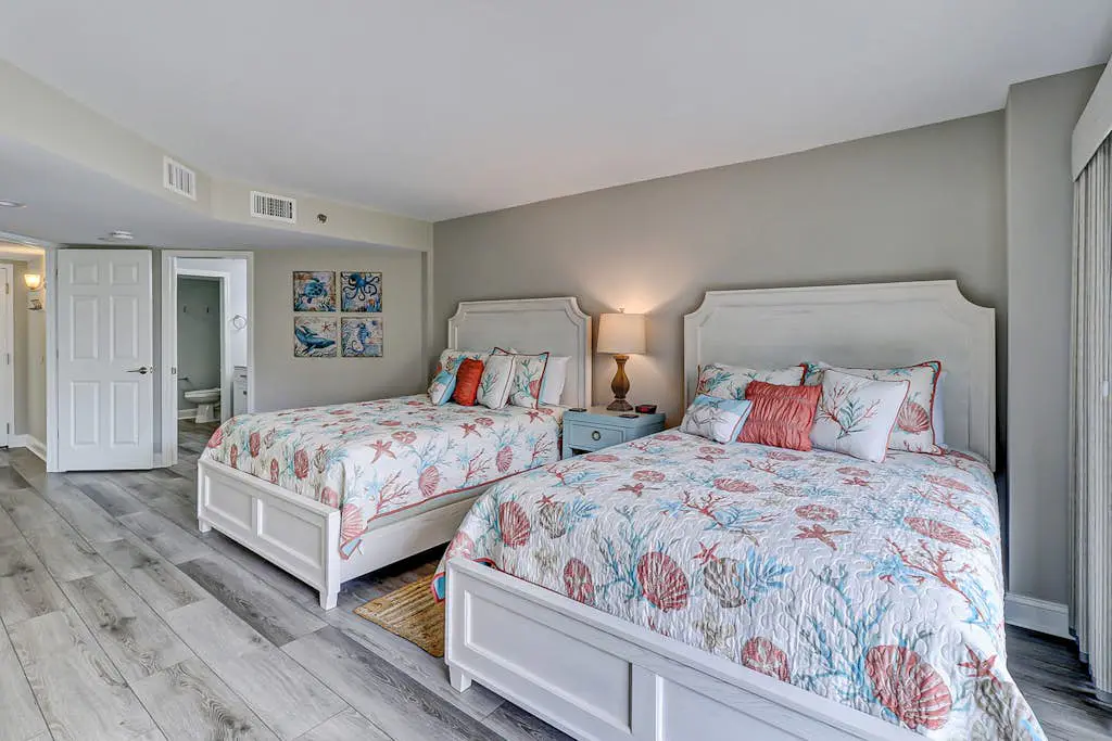 First-Floor, Oceanfront Condo w/Free WiFi, Balcony, Shared Hot Tub, Pool, Sauna