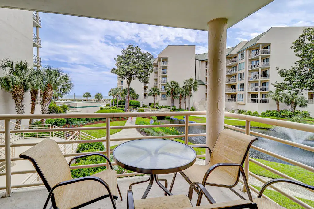 First-Floor, Oceanfront Condo w/Free WiFi, Balcony, Shared Hot Tub, Pool, Sauna