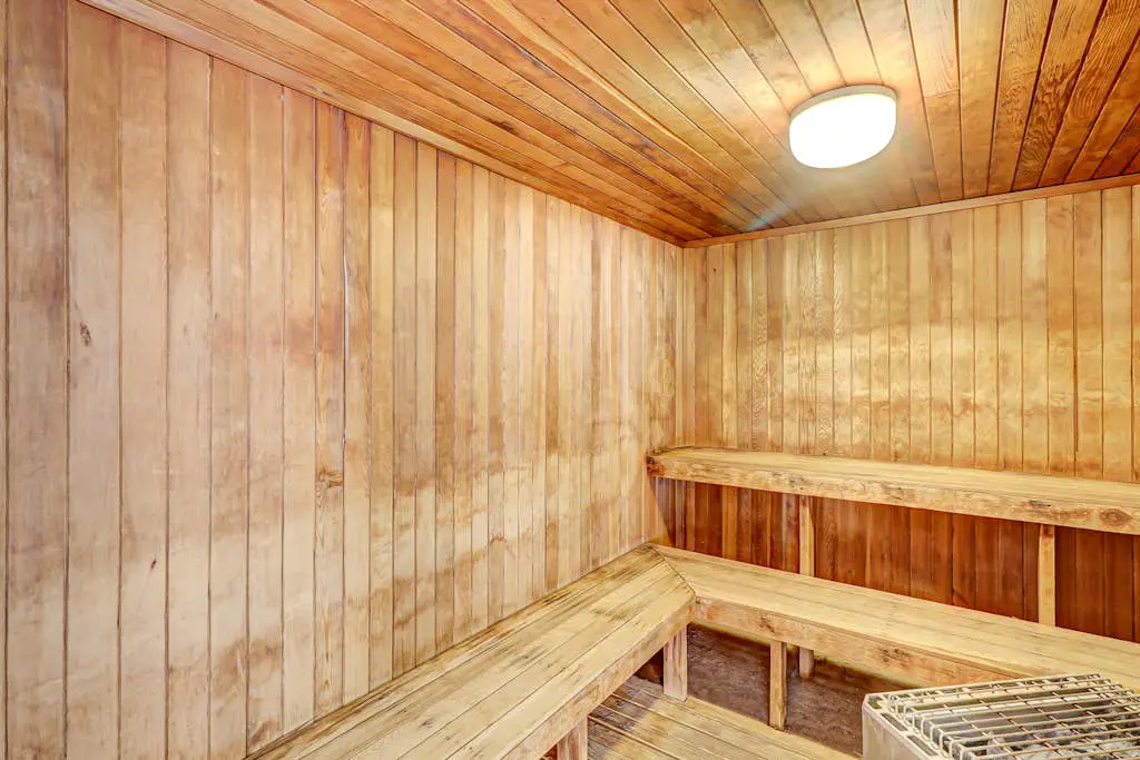 First-Floor, Oceanfront Condo w/Free WiFi, Balcony, Shared Hot Tub, Pool, Sauna