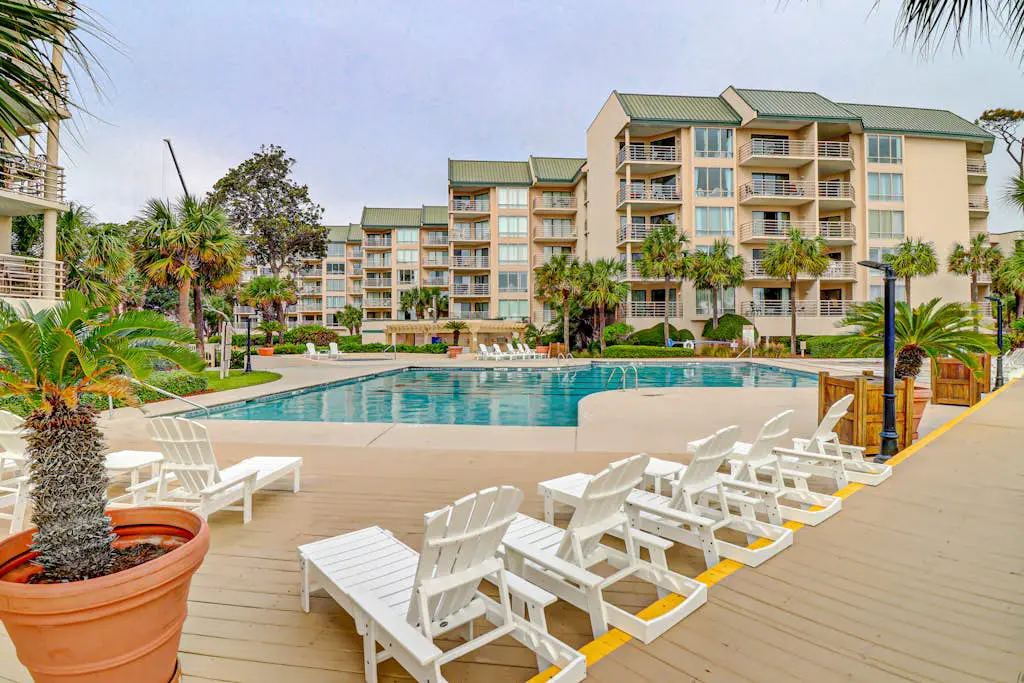 First-Floor, Oceanfront Condo w/Free WiFi, Balcony, Shared Hot Tub, Pool, Sauna