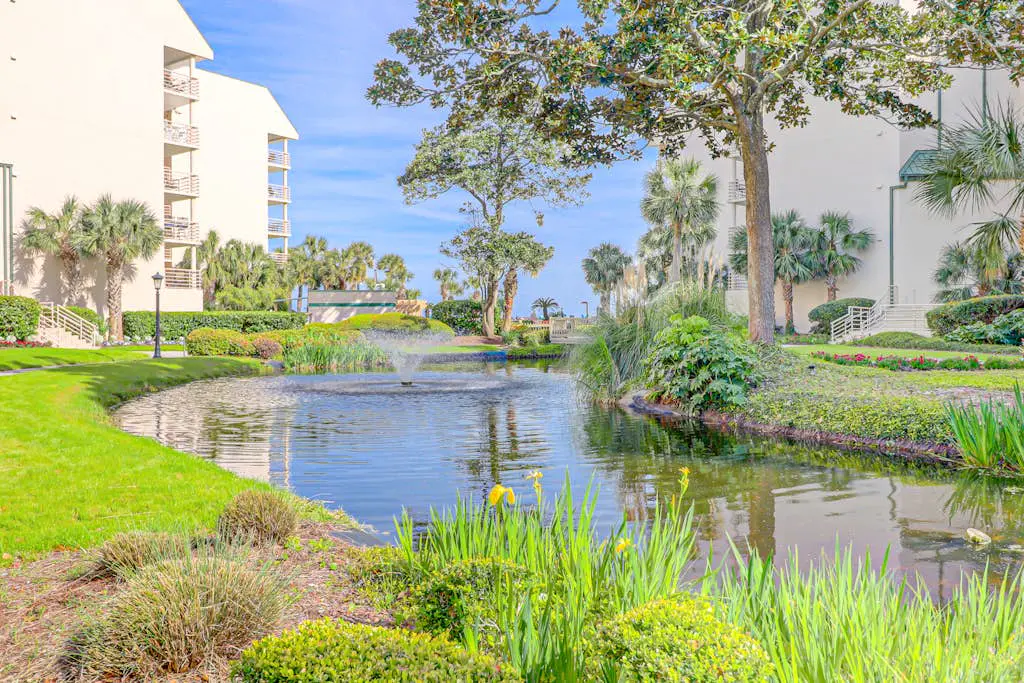 First-Floor, Oceanfront Condo w/Free WiFi, Balcony, Shared Hot Tub, Pool, Sauna
