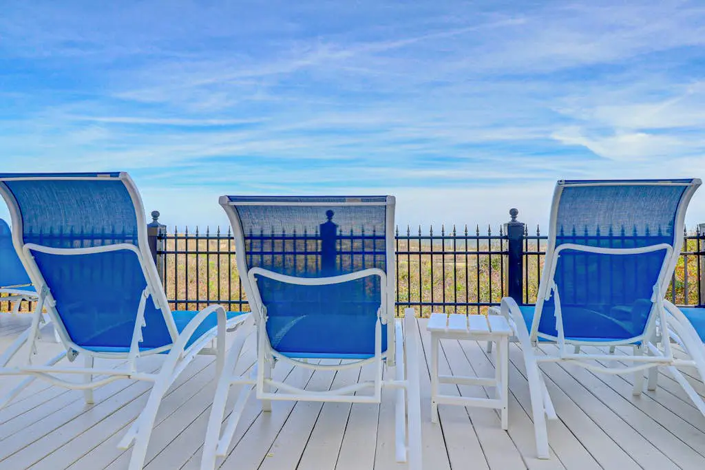 First-Floor, Oceanfront Condo w/Free WiFi, Balcony, Shared Hot Tub, Pool, Sauna