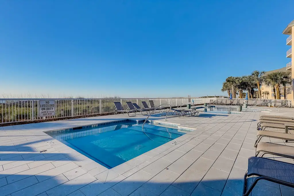 Ocean view condo with 2 balconies, new pool complex, hot tub & sauna