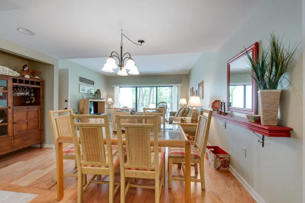 Family-friendly condo with washer/dryer, central AC, & outdoor pool