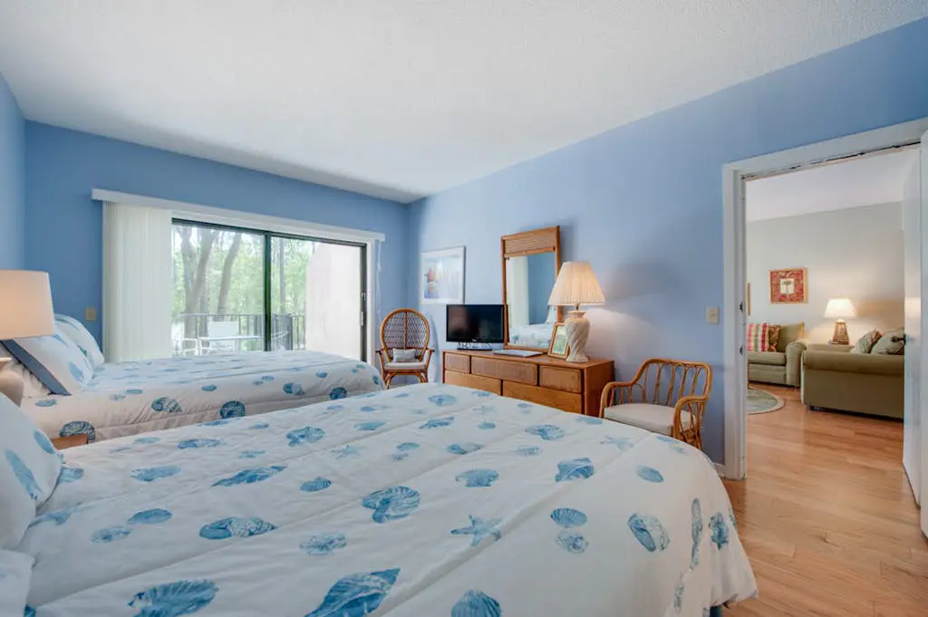 Family-friendly condo with washer/dryer, central AC, & outdoor pool