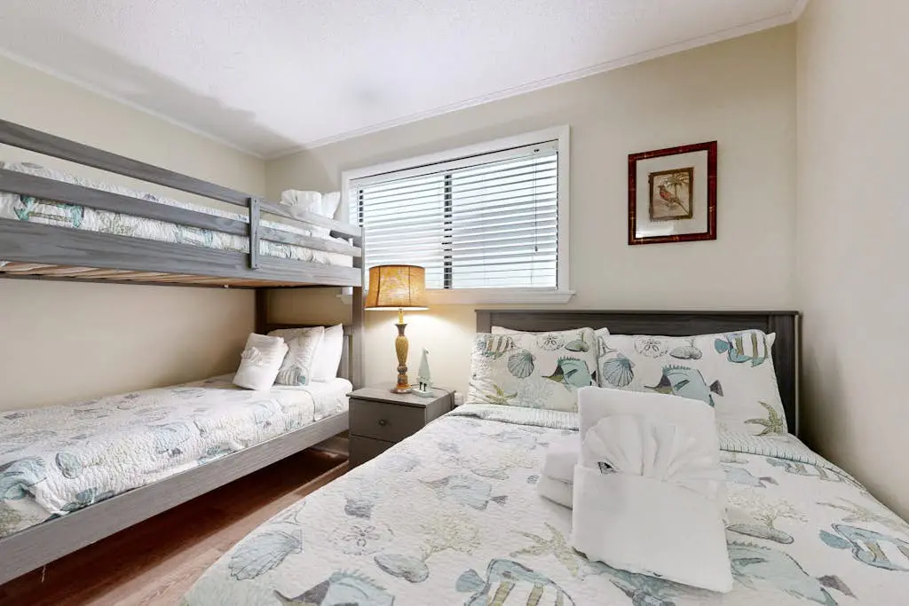 Oceanside Resort Condo w/ Indoor Pool, Tennis & Oceanfront Restaurant