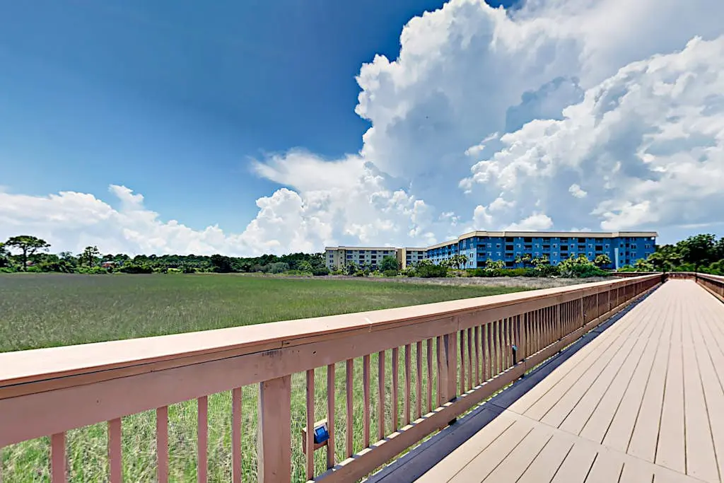 Oceanside Resort Condo w/ Indoor Pool, Tennis & Oceanfront Restaurant