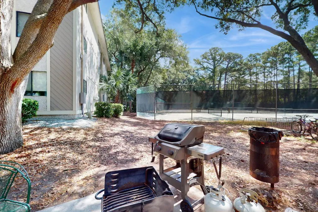 Gated Getaway w/ 2 Pools, Hot Tub & 10 Clay Tennis Courts, 350 Yards to Beach