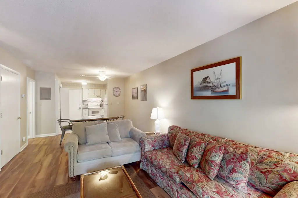Gated Getaway w/ 2 Pools, Hot Tub & 10 Clay Tennis Courts, 350 Yards to Beach