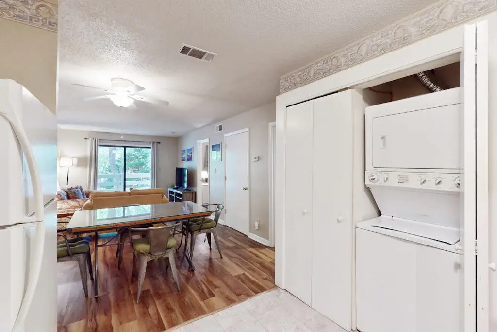 Gated Getaway w/ 2 Pools, Hot Tub & 10 Clay Tennis Courts, 350 Yards to Beach