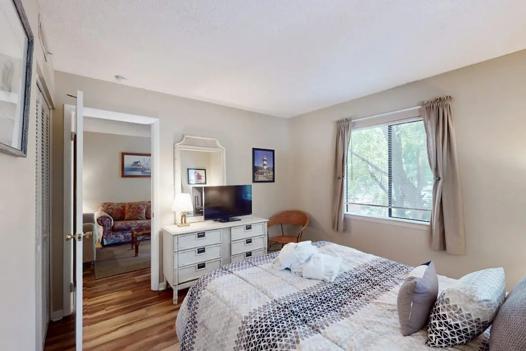 Gated Getaway w/ 2 Pools, Hot Tub & 10 Clay Tennis Courts, 350 Yards to Beach