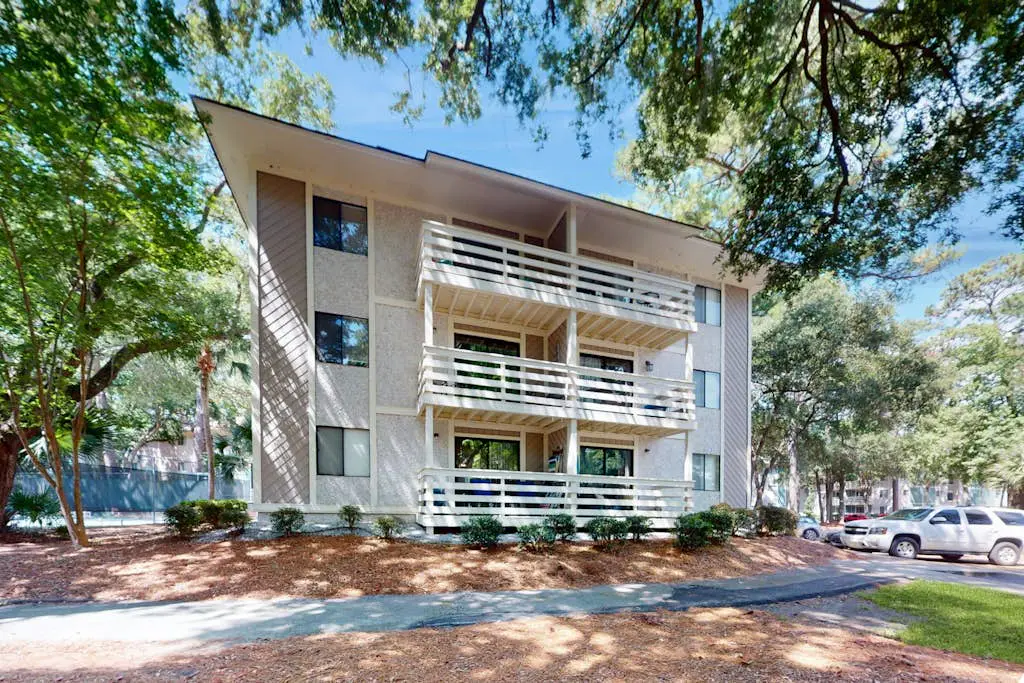 Gated Getaway w/ 2 Pools, Hot Tub & 10 Clay Tennis Courts, 350 Yards to Beach