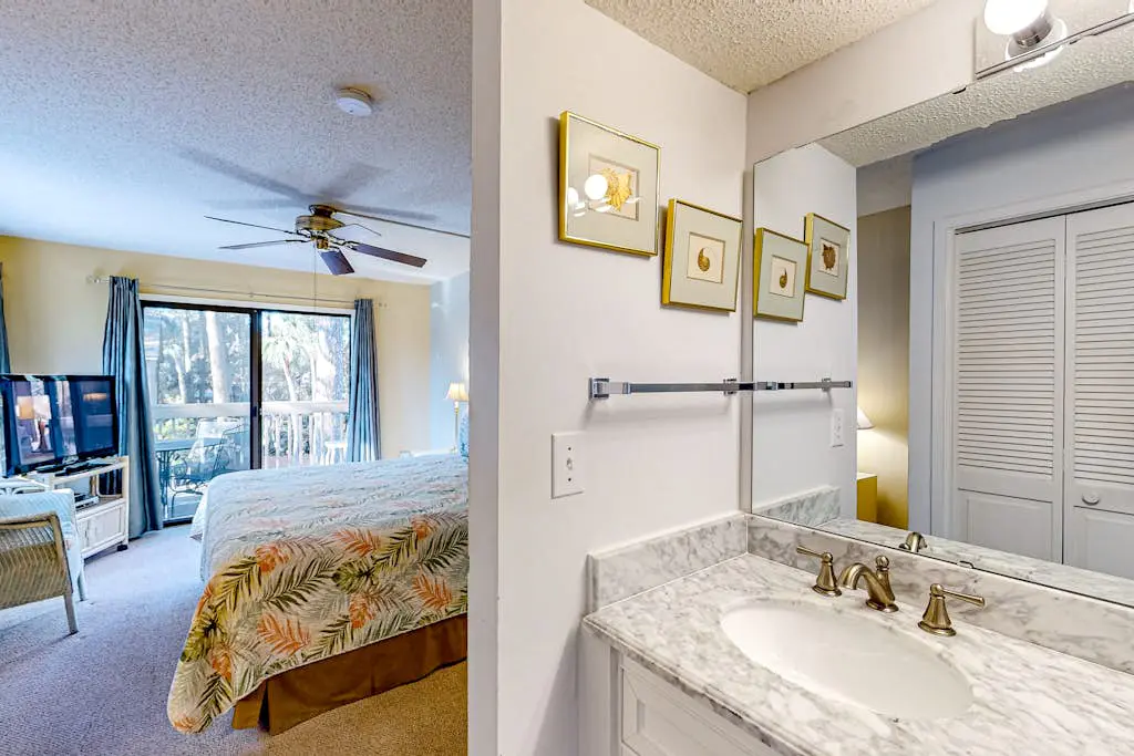 Lovely Palmetto Dunes Getaway w/ Pool & Shuttle to Shelter Cove, Near Beach