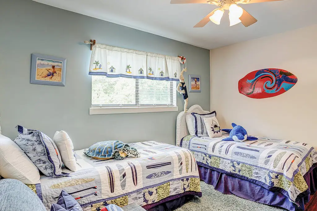 Charming Coastal Villa w/ Pools, Hot Tub, Gym & Private Beach Access