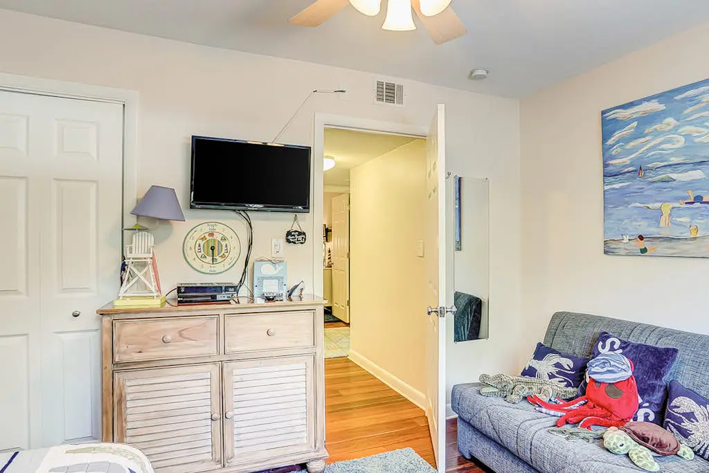 Charming Coastal Villa w/ Pools, Hot Tub, Gym & Private Beach Access