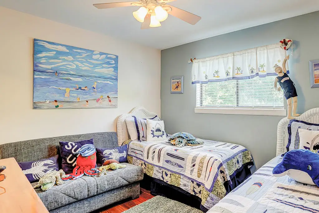 Charming Coastal Villa w/ Pools, Hot Tub, Gym & Private Beach Access