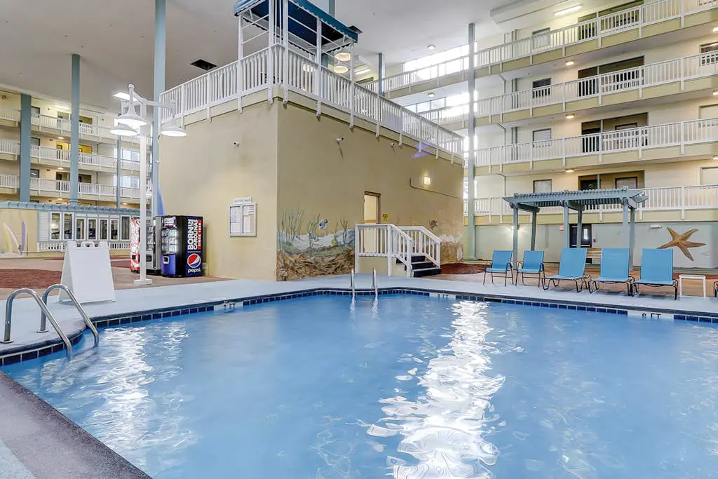 Charming Coastal Villa w/ Pools, Hot Tub, Gym & Private Beach Access