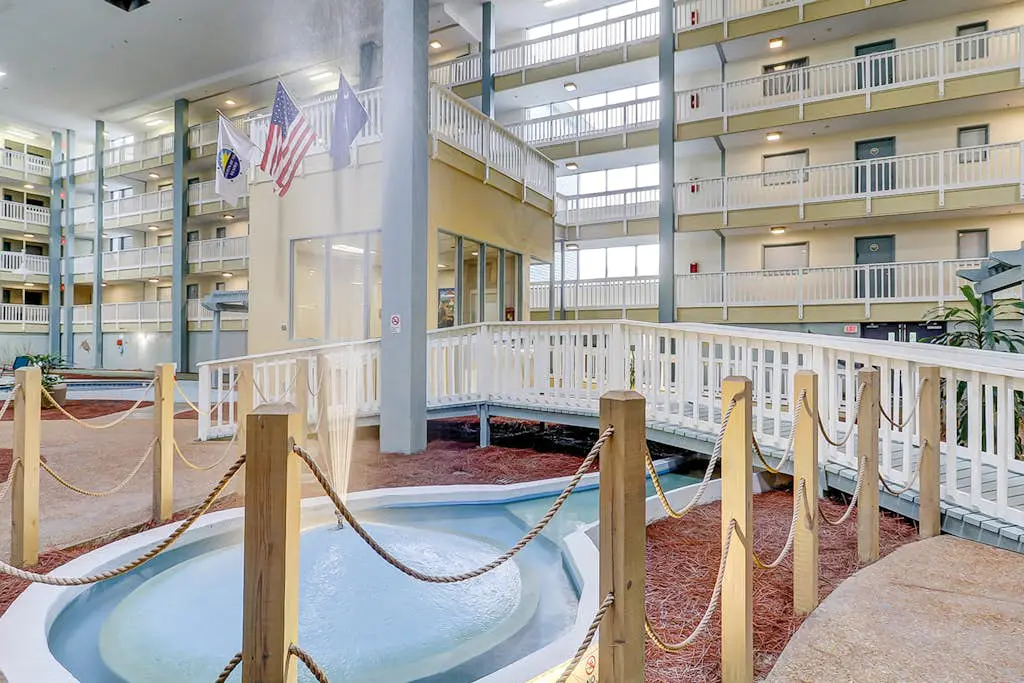 Charming Coastal Villa w/ Pools, Hot Tub, Gym & Private Beach Access