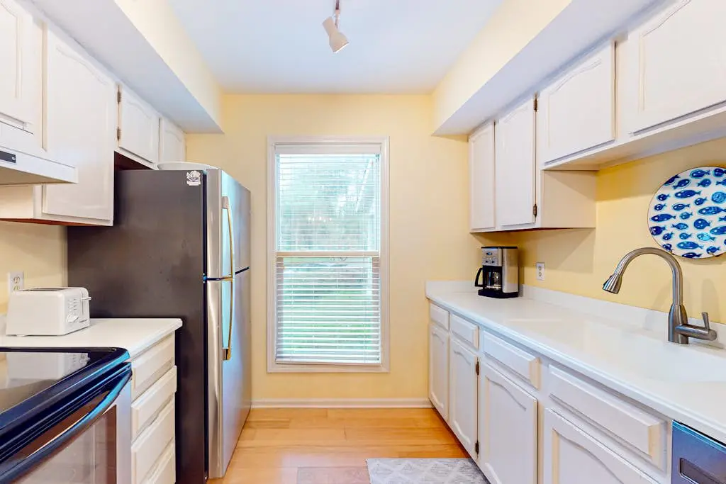 Updated Island Escape w/ Dual Suites - Golf, Tennis, Beach Club, Near Dining