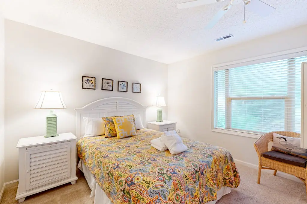 Updated Island Escape w/ Dual Suites - Golf, Tennis, Beach Club, Near Dining