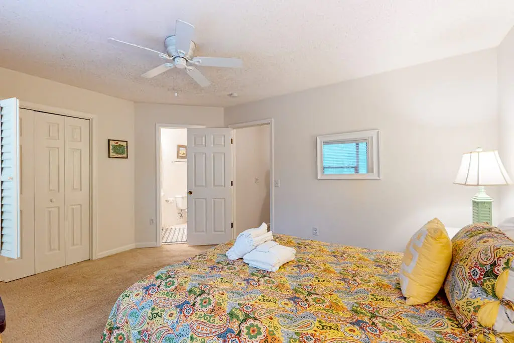 Updated Island Escape w/ Dual Suites - Golf, Tennis, Beach Club, Near Dining