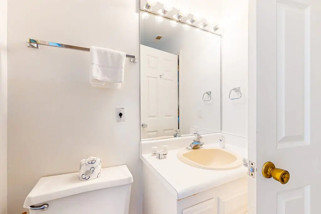 Updated Island Escape w/ Dual Suites - Golf, Tennis, Beach Club, Near Dining