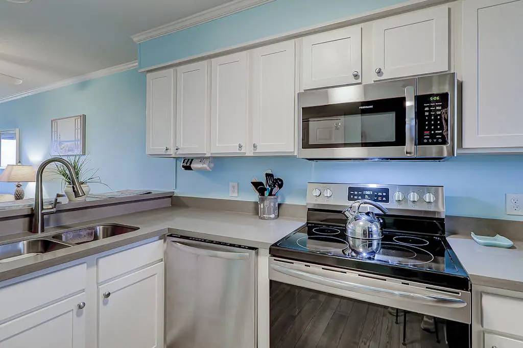Ocean-View Condo | Tennis, 3 Pools, Beach Shuttle | Near Golf & Dining