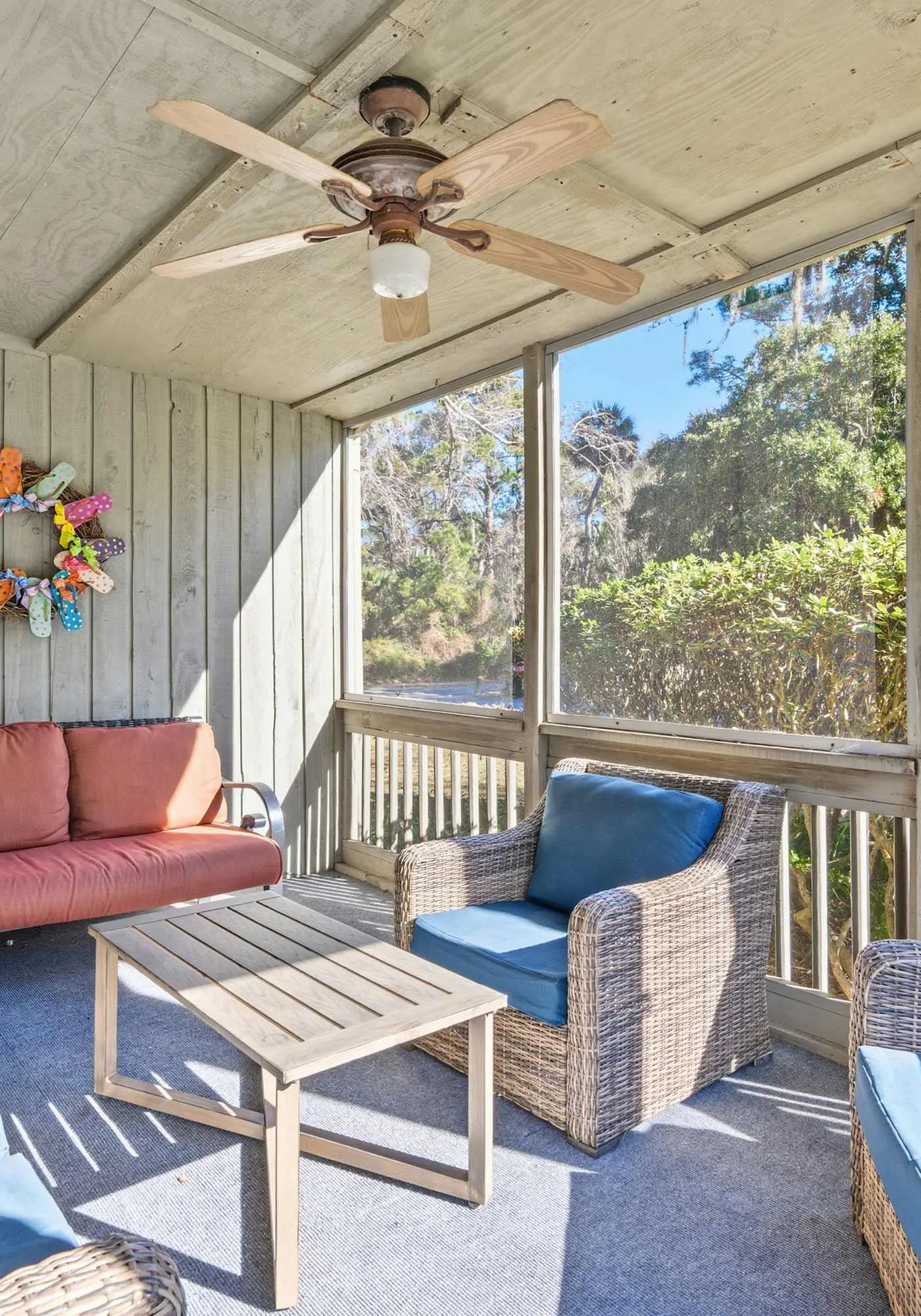 Updated all-suite tennis villa with W/D, pool, screened porch - near beach
