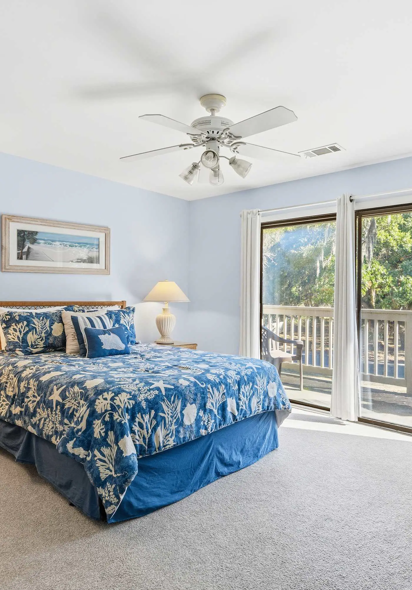 Updated all-suite tennis villa with W/D, pool, screened porch - near beach