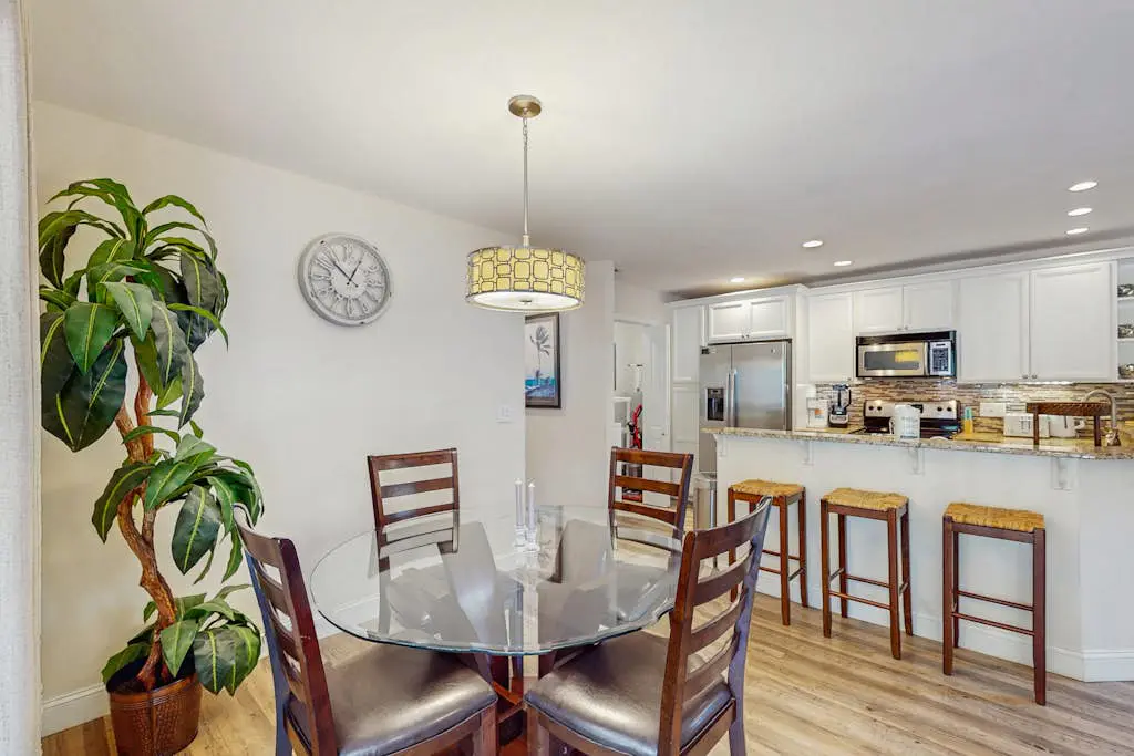 Stylish Island Retreat w/ Pool: Near Beach, Dining, Shops & Golf