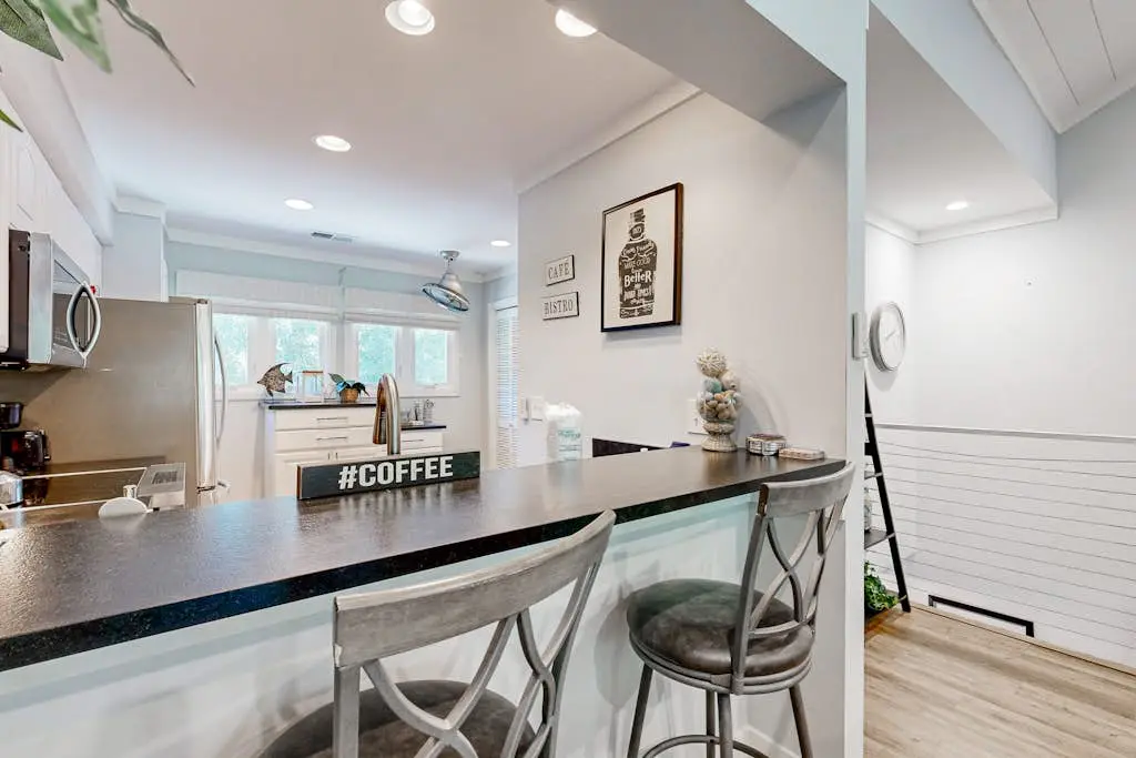 Renovated island townhome near the beach with golf course views