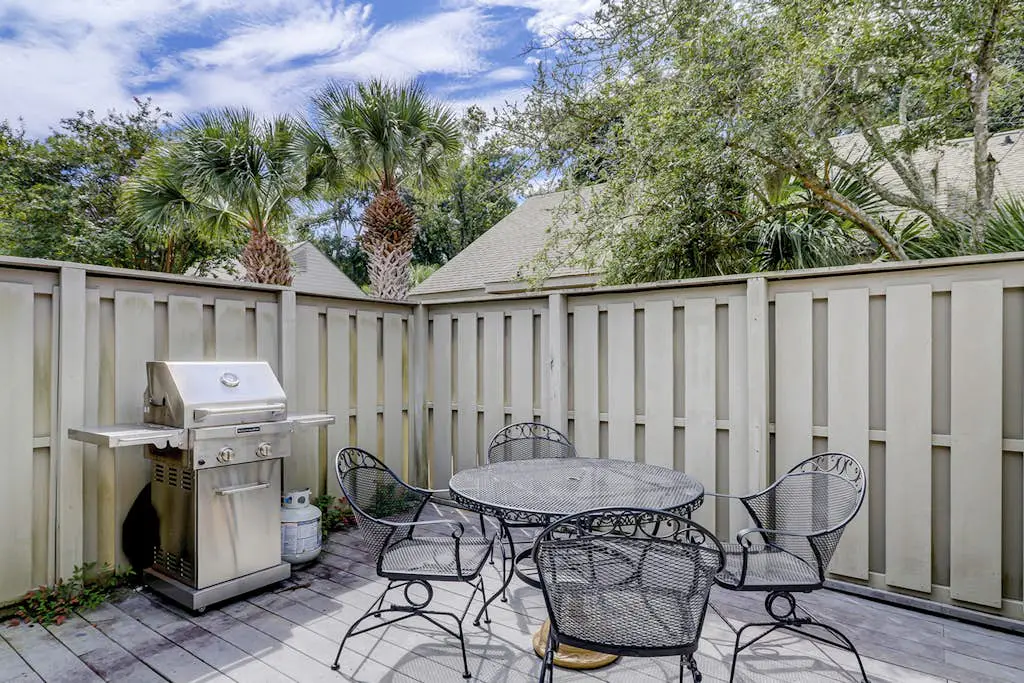 Queens Grant Condo in Palmetto Dunes Fenced Patio, Grill Near Beach