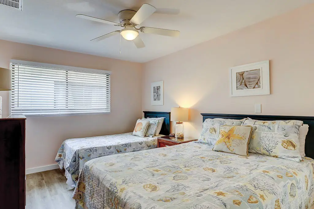 Queens Grant Condo in Palmetto Dunes Fenced Patio, Grill Near Beach