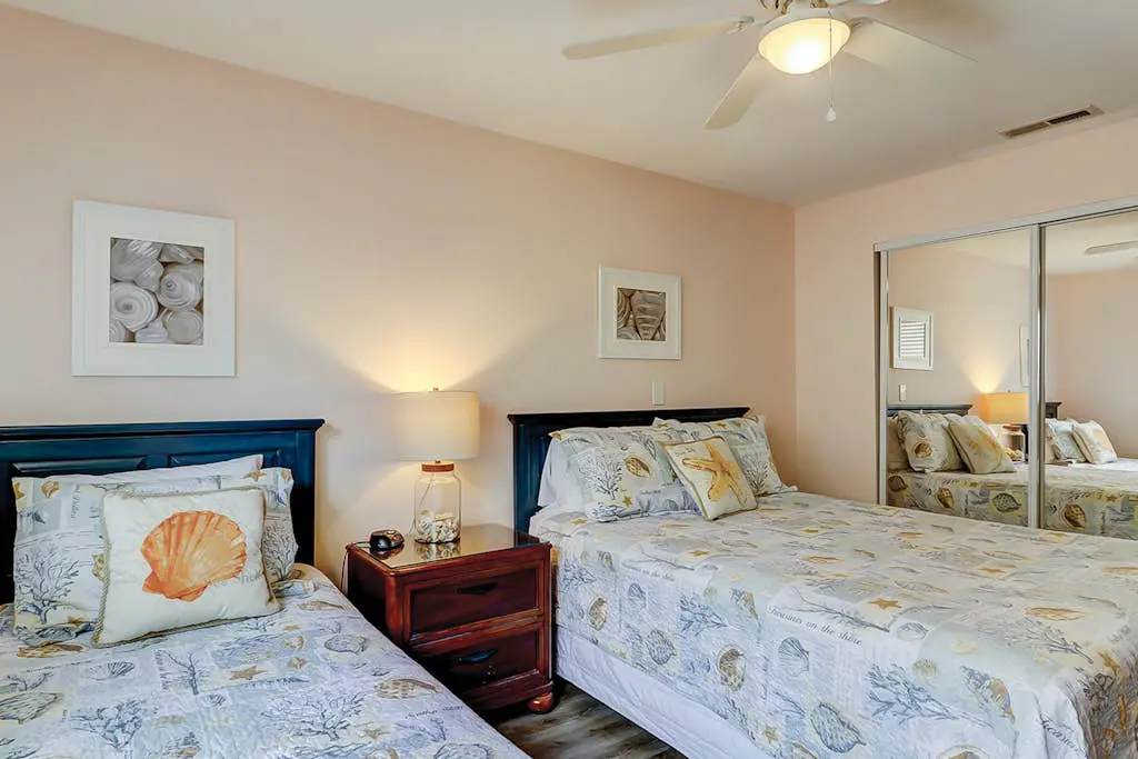 Queens Grant Condo in Palmetto Dunes Fenced Patio, Grill Near Beach