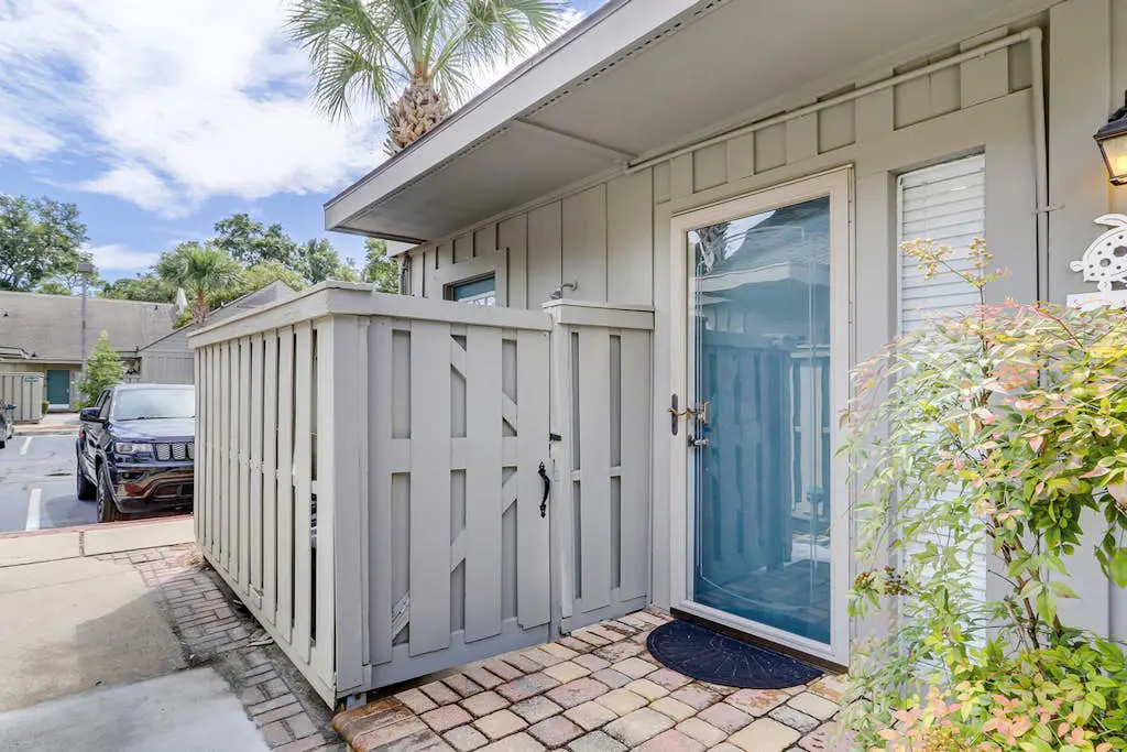 Queens Grant Condo in Palmetto Dunes Fenced Patio, Grill Near Beach