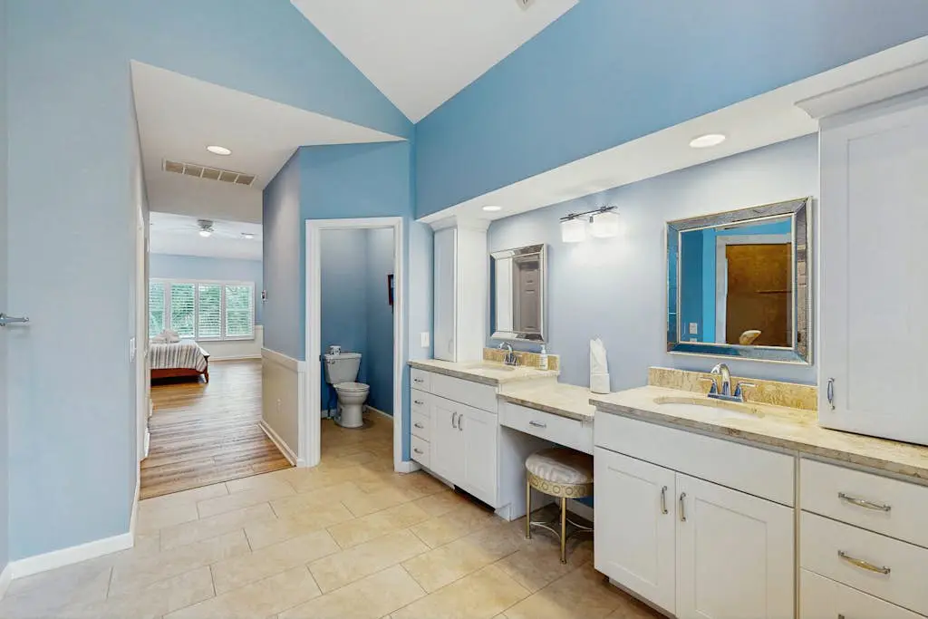 Beautiful half-acre estate with private hot tub and passes to the shared pool.