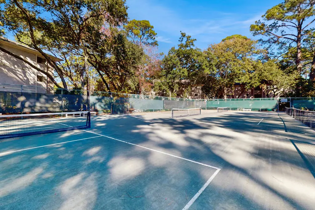 Mid-Island Retreat | 2 Pools, Hot Tub, 10 Har-Tru Courts | 300 Yards to Beach