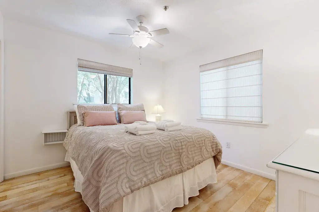 Beachy Bliss | 300 Yards to Folly Field Beach | Pool, Spa, Racquetball