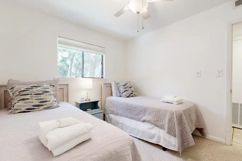 Beachy Bliss | 300 Yards to Folly Field Beach | Pool, Spa, Racquetball