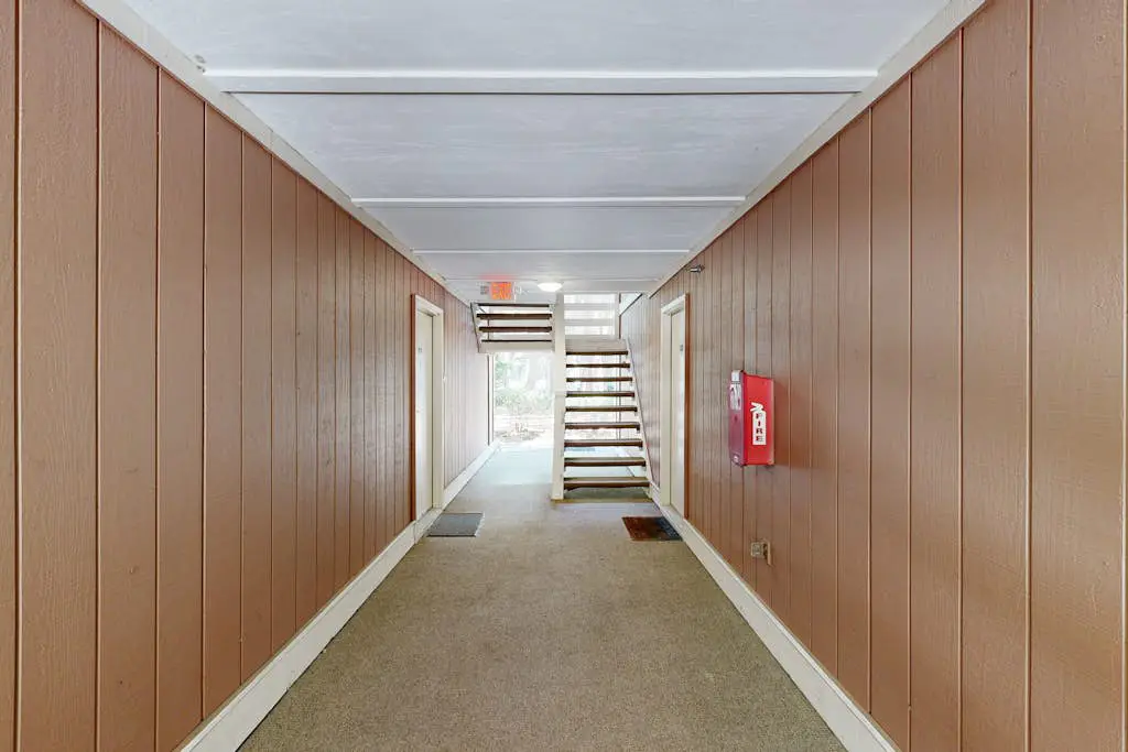 Beachy Bliss | 300 Yards to Folly Field Beach | Pool, Spa, Racquetball